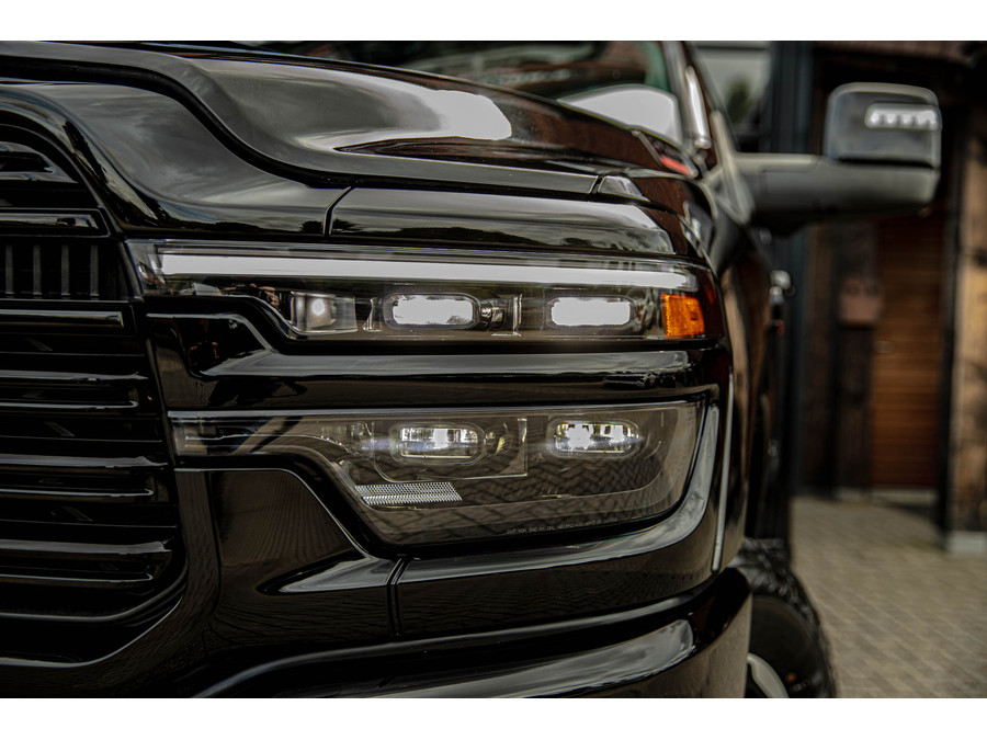 Dodge RAM 2500 laramie 6.7L Cummins 2026 !!20x!!