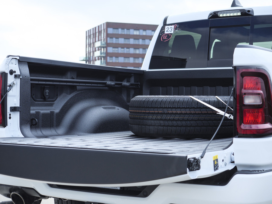 Dodge Ram 1500 | Laramie | Premium Night | 3.0L I6 Hurricane | Crew Cab | 4X4 |