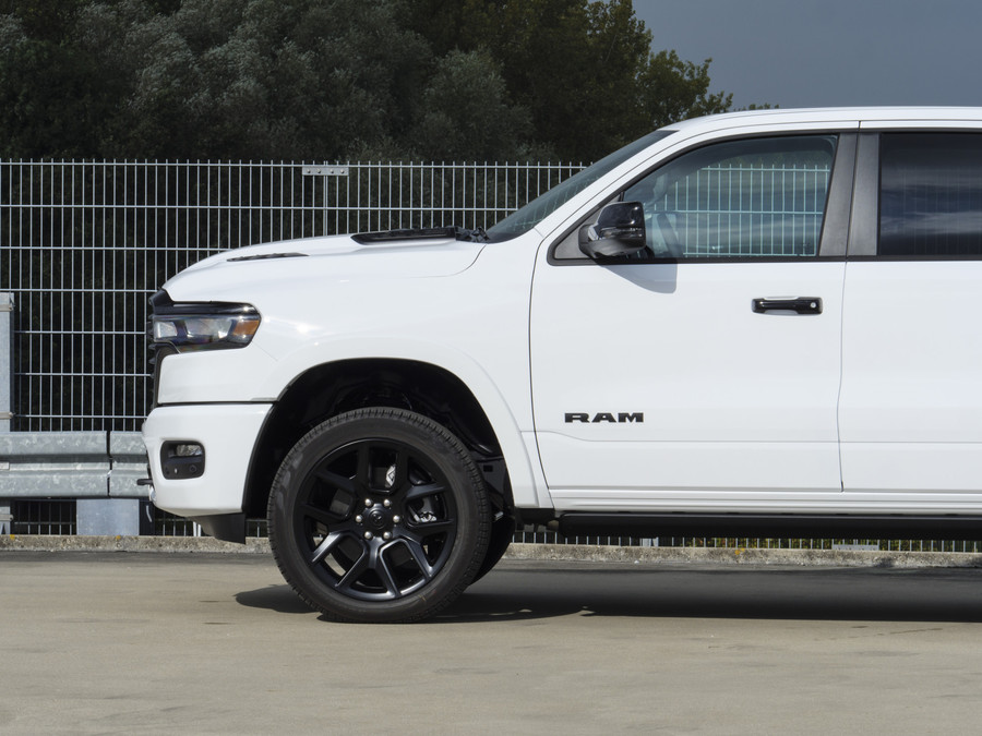 Dodge Ram 1500 | Laramie | Premium Night | 3.0L I6 Hurricane | Crew Cab | 4X4 |