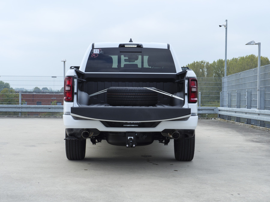 Dodge Ram 1500 | Laramie | Premium Night | 3.0L I6 Hurricane | Crew Cab | 4X4 |