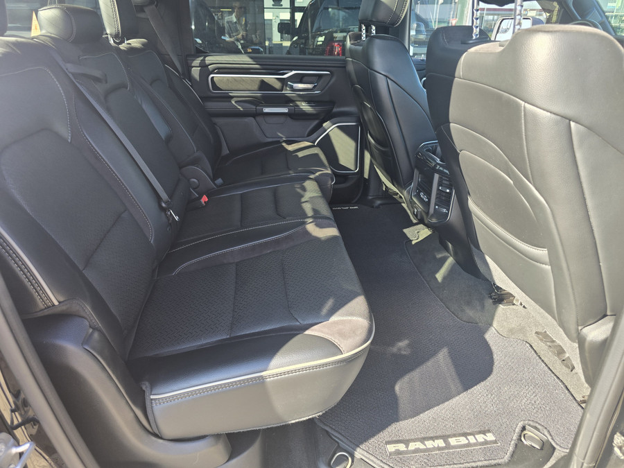 Dodge RAM 1500 5.7 V8 4x4 Crew Cab Laramie