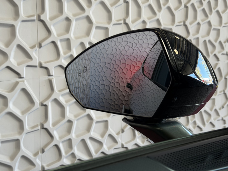 Lynk & Co 08 2026 345PK MORE HYBRIDE MASSAGE STOEL VERW/VENTILATIE PANO MATRIX LED HARMAN KARDON NIEUWE AUTO 360°