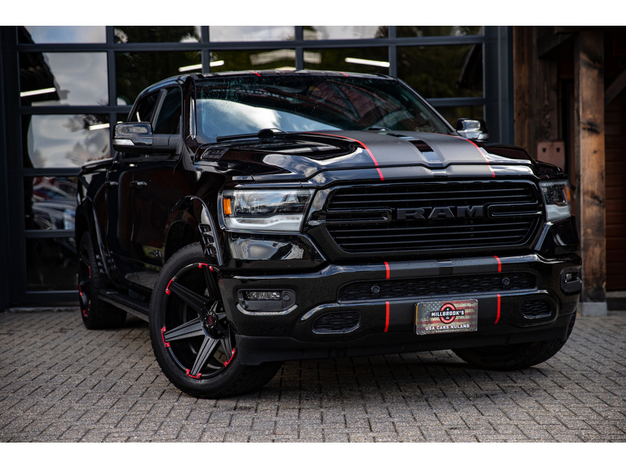 Dodge RAM 1500 5.7 V8 4x4 Crew Cab Sport