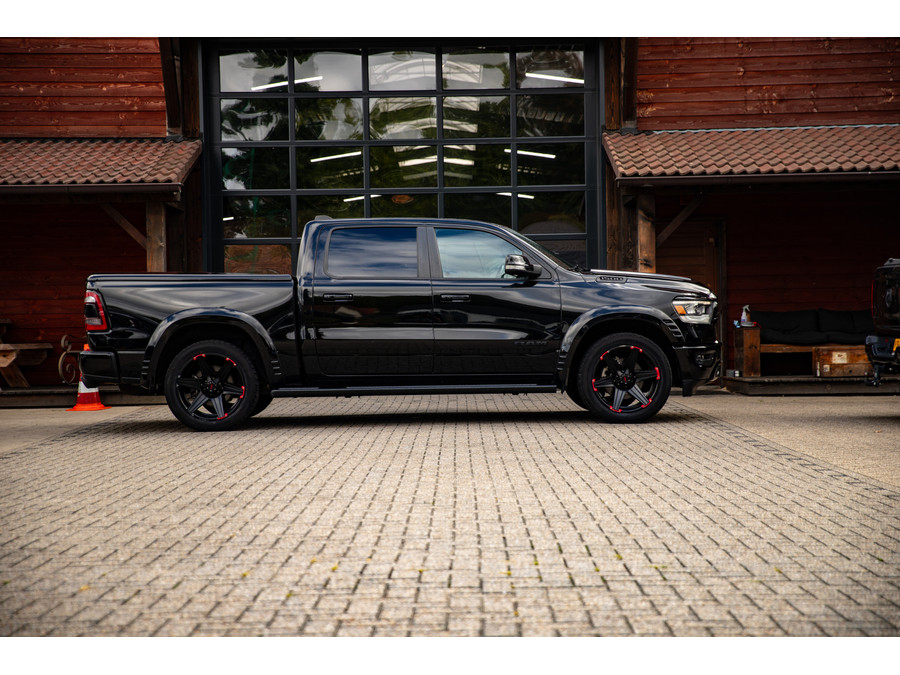 Dodge RAM 1500 5.7 V8 4x4 Crew Cab Sport