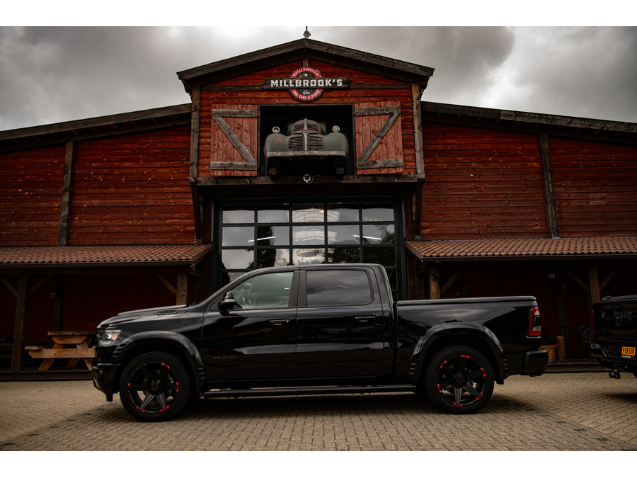 Dodge RAM 1500 5.7 V8 4x4 Crew Cab Sport