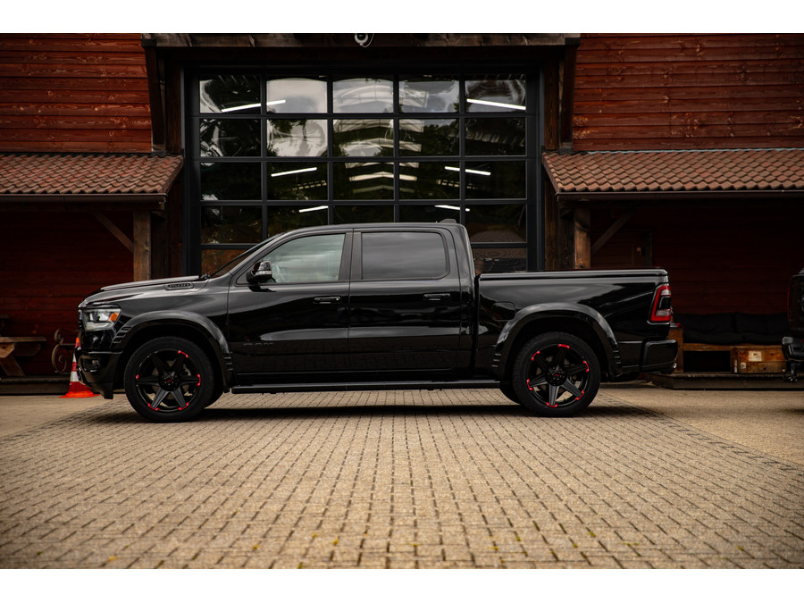 Dodge RAM 1500 5.7 V8 4x4 Crew Cab Sport