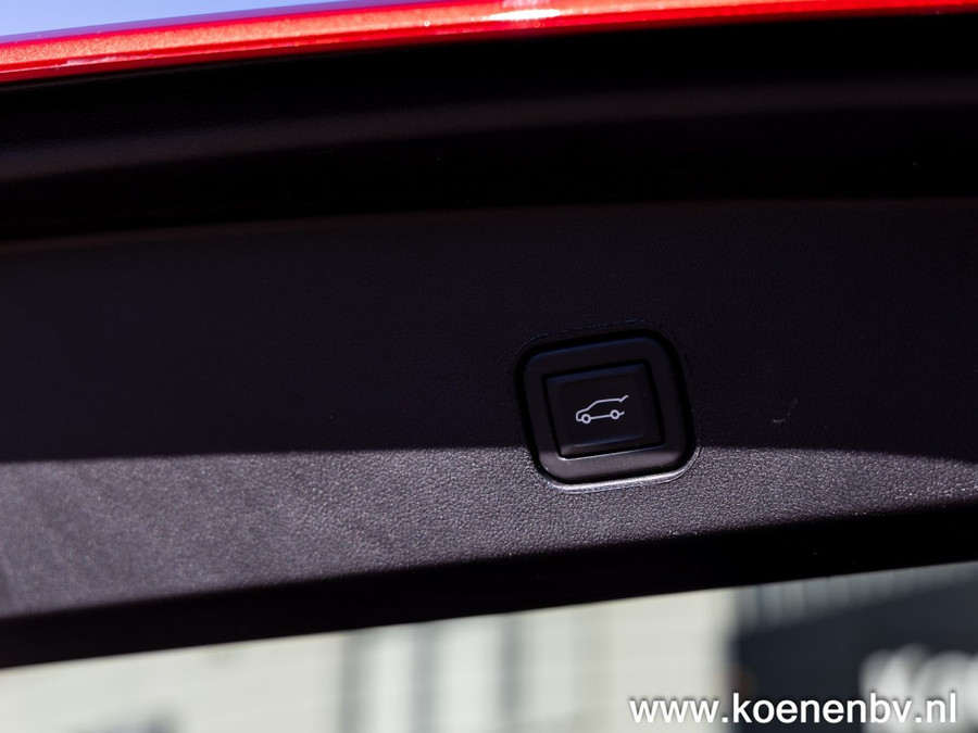 Cadillac Lyriq Luxury Level 3 600 E4 AWD 528PK EV/ 530 KM WLTP Actieradius/ Donker Interieur