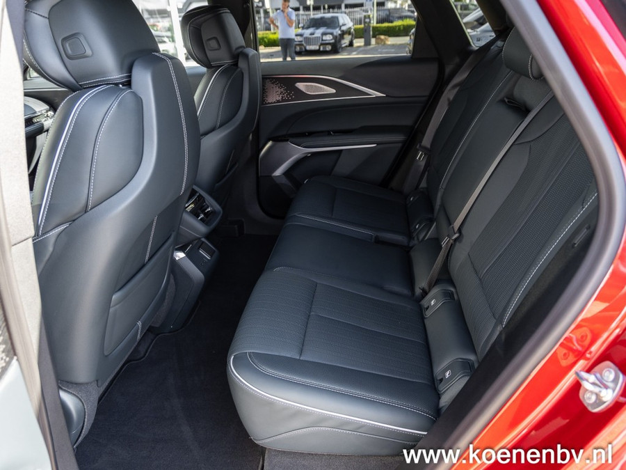 Cadillac Lyriq Luxury Level 3 600 E4 AWD 528PK EV/ 530 KM WLTP Actieradius/ Donker Interieur