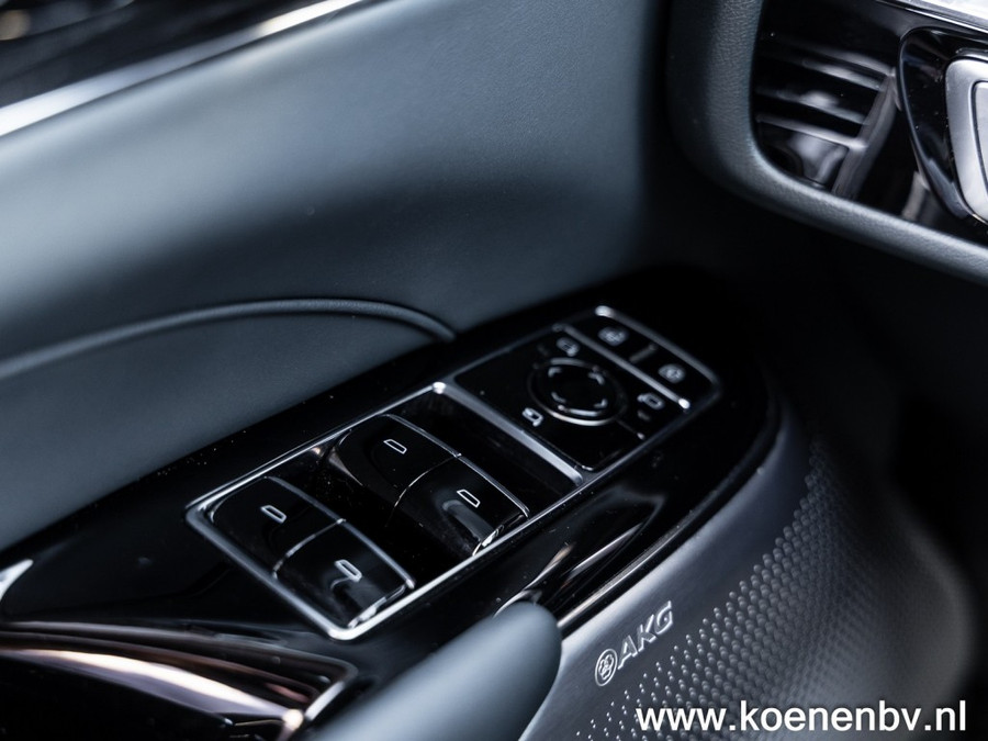 Cadillac Lyriq Luxury Level 3 600 E4 AWD 528PK EV/ 530 KM WLTP Actieradius/ Donker Interieur