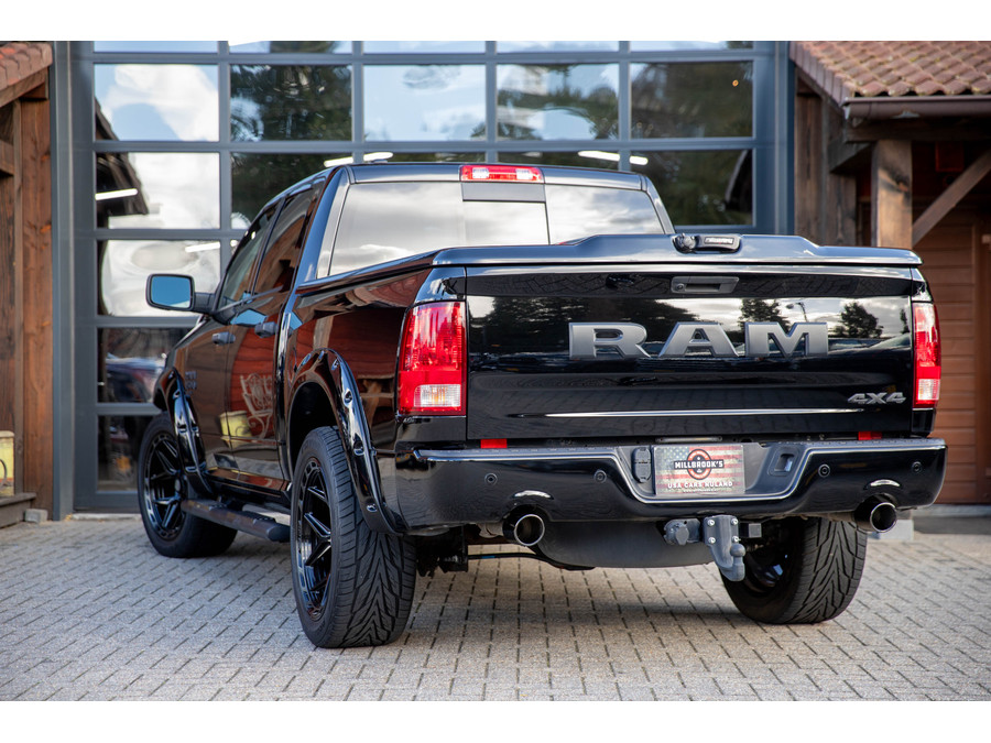 Dodge RAM 1500 5.7 V8 Crew Cab