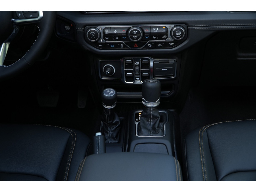 Jeep Wrangler Unlimited 4xe 380 Sahara Sky-one I 4 jaar garantie