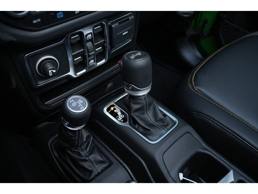Jeep Wrangler Unlimited 4xe 380 Sahara Sky-one I 4 jaar garantie
