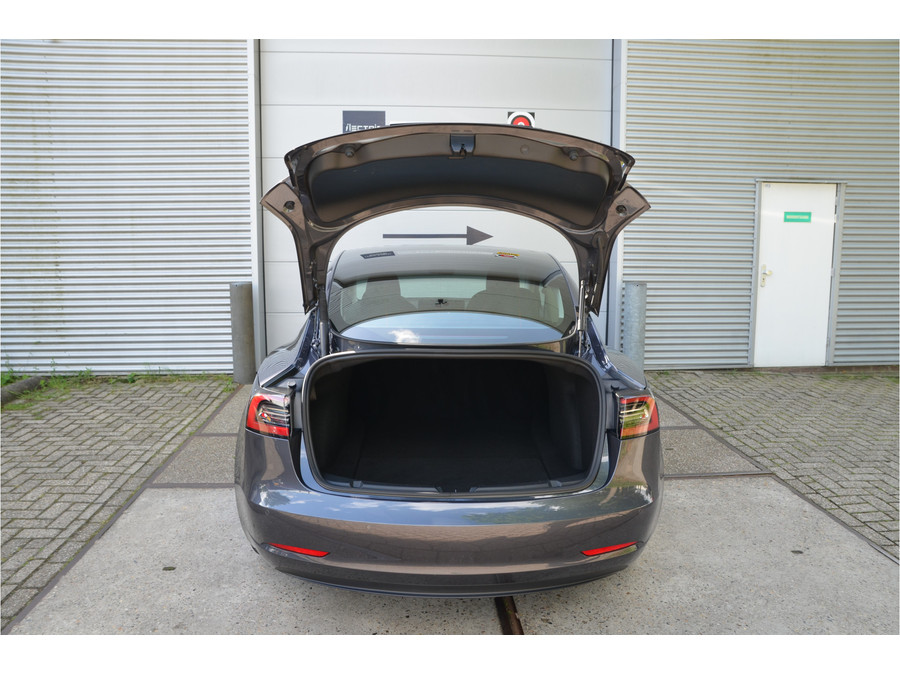 Tesla Model 3 Long Range AWD 75 kWh