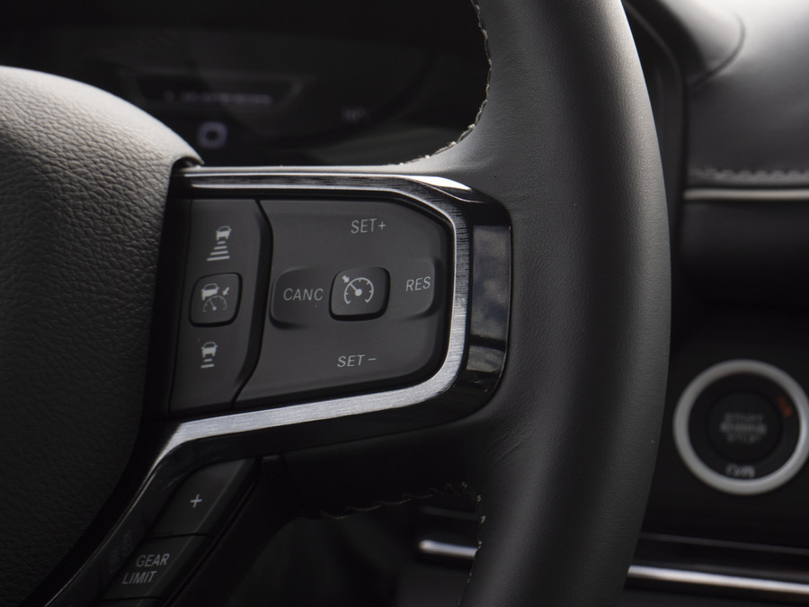 RAM 1500 Limited | 5.7 V8 | 4x4 | Crew Cab |