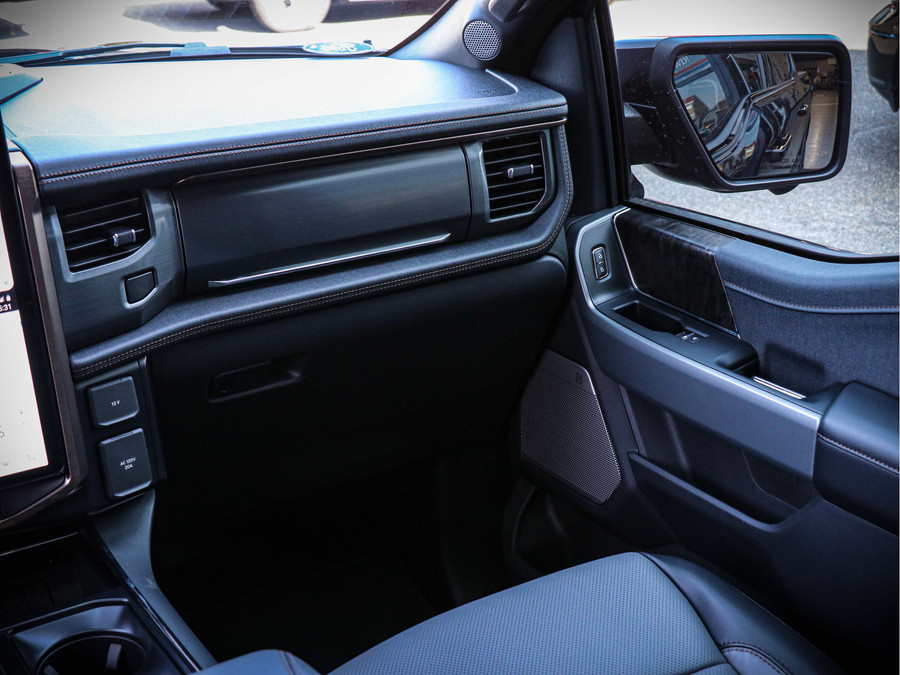 Ford Lightning Lariat Extended Range | 514 km. range Extended Range