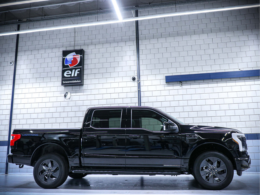 Ford Lightning Lariat Extended Range | 514 km. range Extended Range