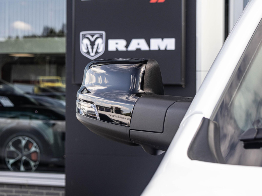 Dodge RAM 1500 3.0 Crew Cab Laramie Premium