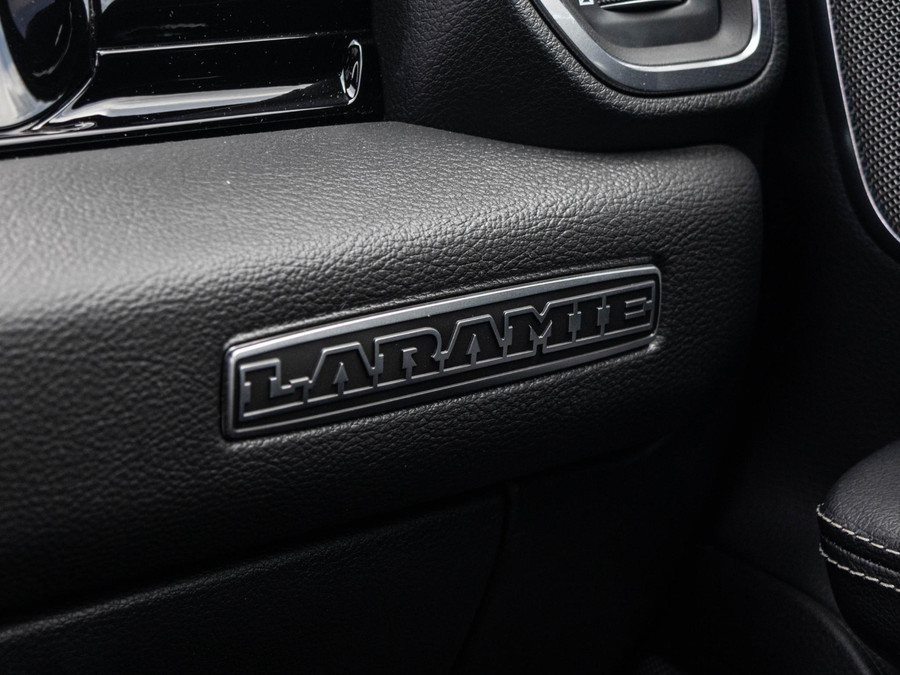 Dodge RAM 1500 3.0 Crew Cab Laramie Premium
