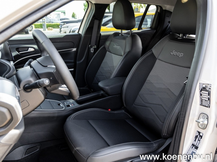 Jeep Avenger SUMMIT 54KWH Granite