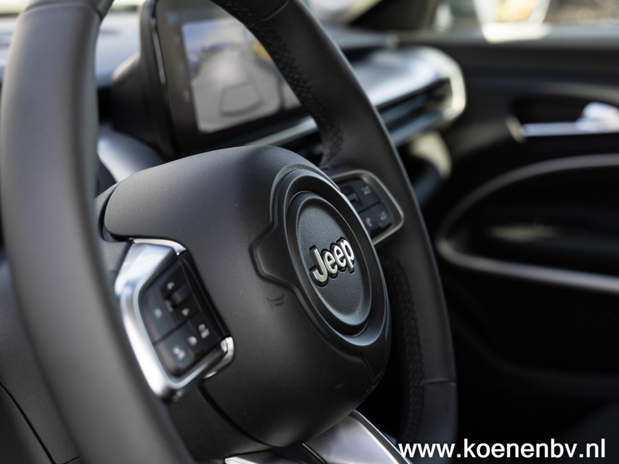 Jeep Avenger SUMMIT 54KWH Granite