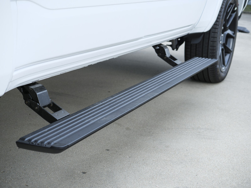 Dodge Ram 1500 | Laramie | Premium Night | 3.0L I6 Hurricane | Crew Cab | 4X4 |