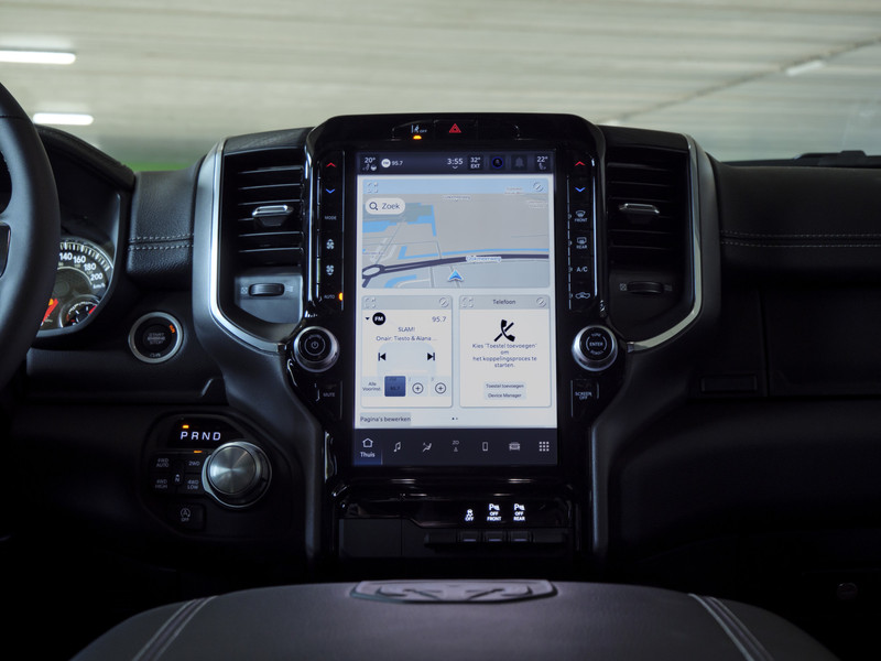 Dodge Ram 1500 | Laramie | Sport | Crew Cab | 4X4 |