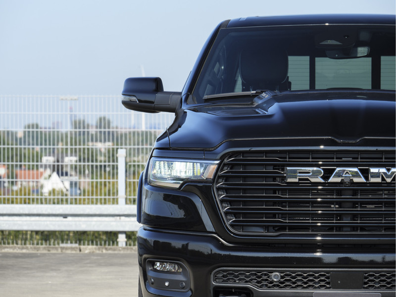 Dodge Ram 1500 | Laramie | Sport | Crew Cab | 4X4 |