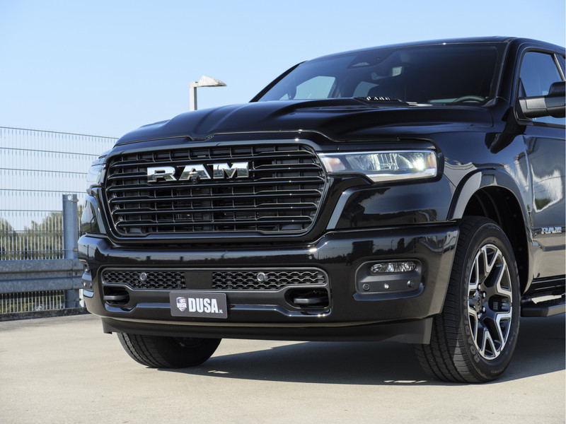 Dodge Ram 1500 | Laramie | Sport | Crew Cab | 4X4 |