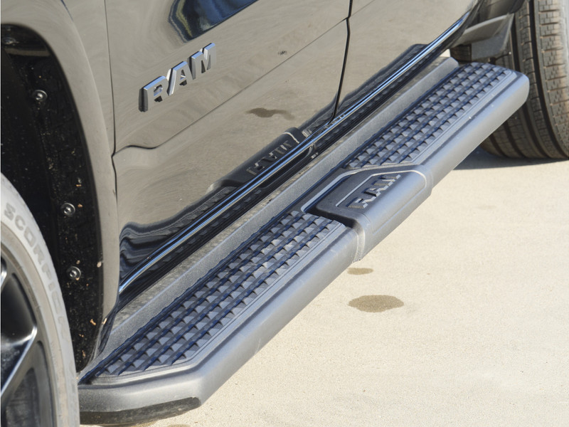 Dodge Ram 1500 | Laramie | Night | 3.0L I6 Hurricane | Crew Cab | 4X4 |