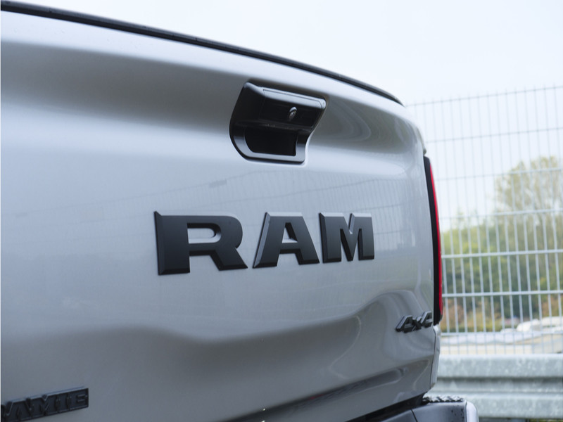 Dodge Ram 1500 | Laramie | Premium Night | 3.0L I6 Hurricane | Crew Cab | 4X4 |