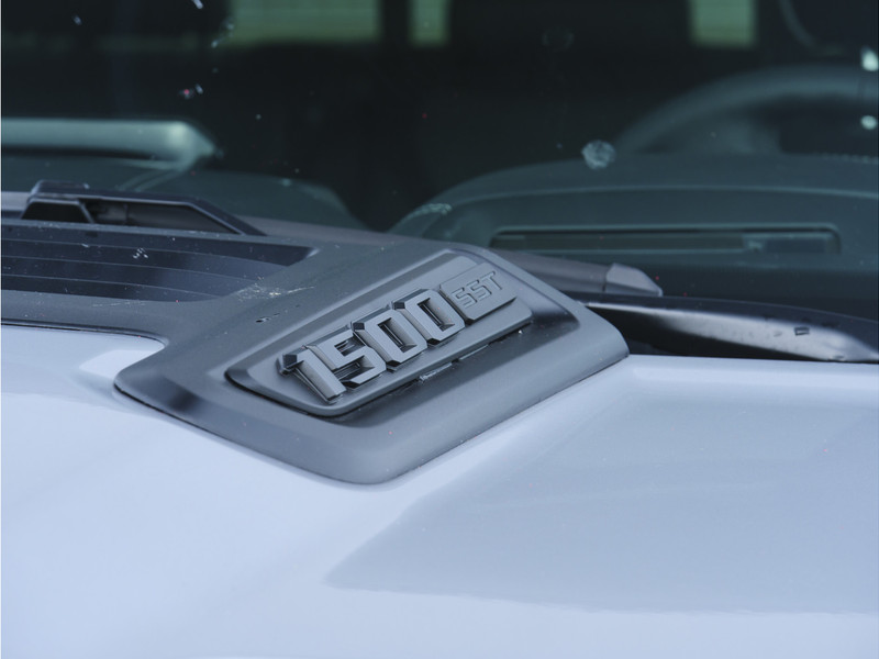 Dodge Ram 1500 | Laramie | Premium Night | 3.0L I6 Hurricane | Crew Cab | 4X4 |