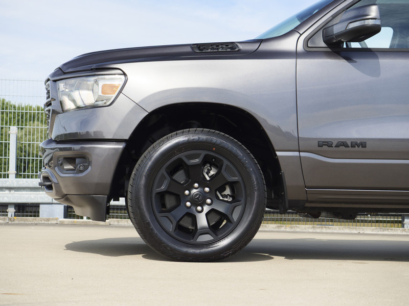 Dodge Ram 1500 | Bighorn | Night | Final V8 Edition | 4x4 | Crew Cab