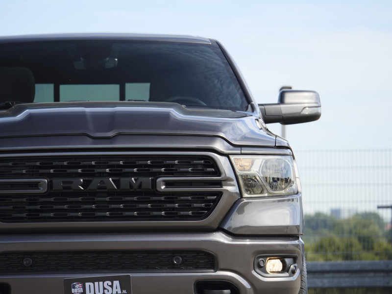 Dodge Ram 1500 | Bighorn | Night | Final V8 Edition | 4x4 | Crew Cab