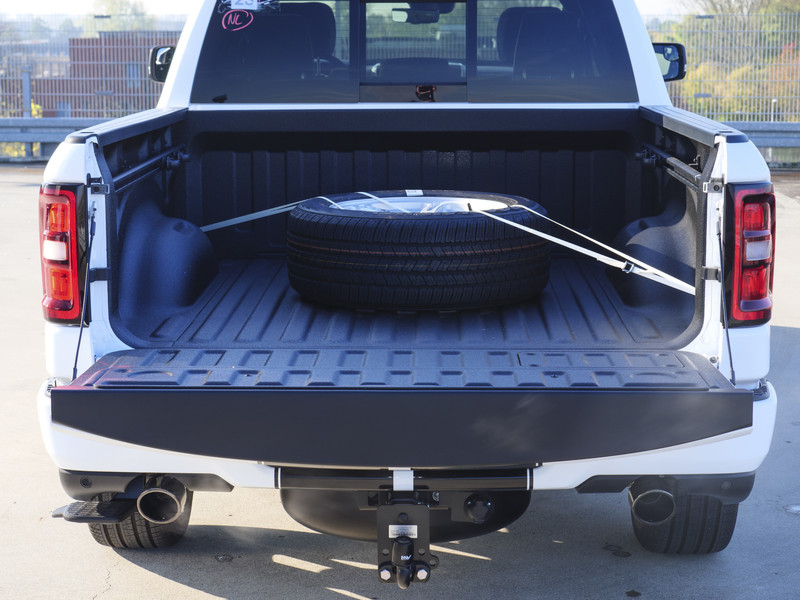 Dodge Ram 1500 | Laramie | Premium Night | 3.0L I6 Hurricane | Crew Cab | 4X4 |