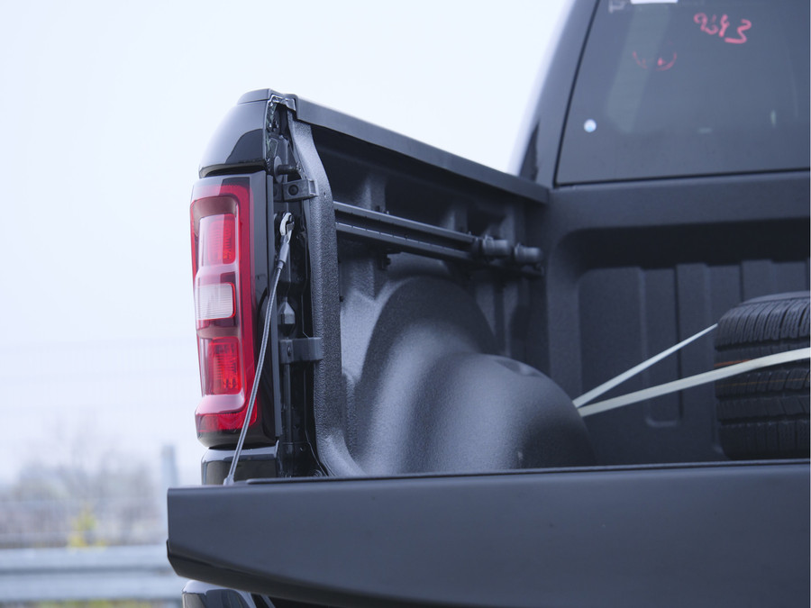 Dodge Ram 1500 | Laramie | Premium Night | 3.0L I6 Hurricane | Crew Cab | 4X4 |