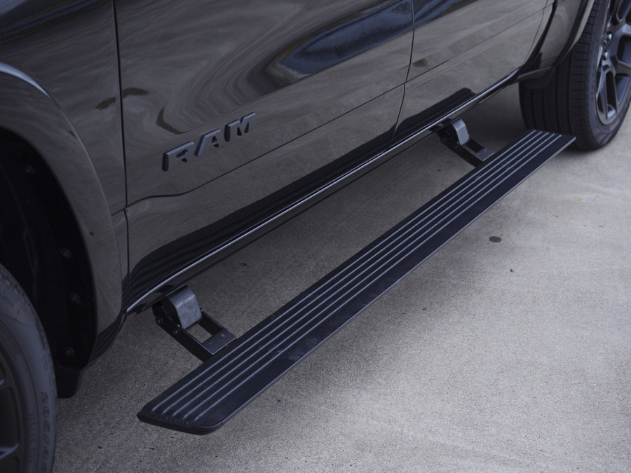 Dodge Ram 1500 | Laramie | Premium Night | 3.0L I6 Hurricane | Crew Cab | 4X4 |