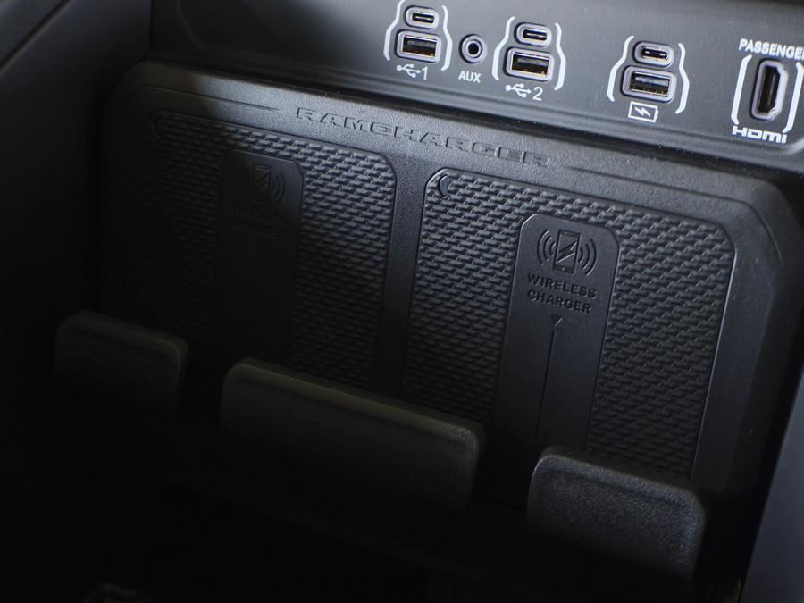 Dodge Ram 1500 | Laramie | Premium Night | 3.0L I6 Hurricane | Crew Cab | 4X4 |