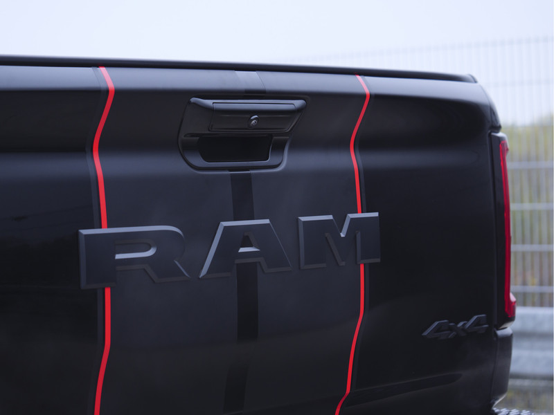 Dodge Ram 1500 | Laramie | Premium Night | 3.0L I6 Hurricane | Crew Cab | 4X4 |