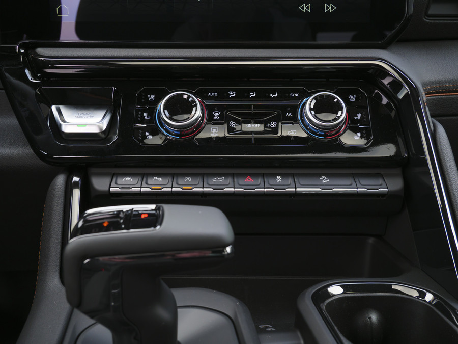 GMC Sierra 1500 | AT4 | 6.2L V8