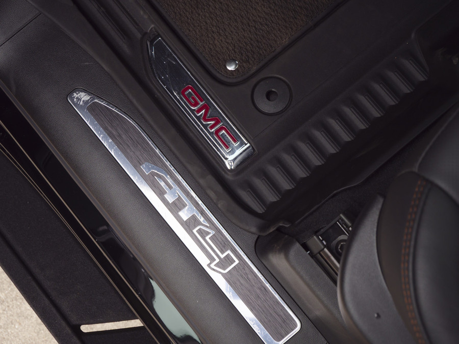 GMC Sierra 1500 | AT4 | 6.2L V8