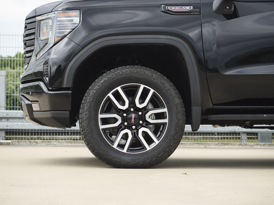 GMC Sierra 1500 | AT4 | 6.2L V8