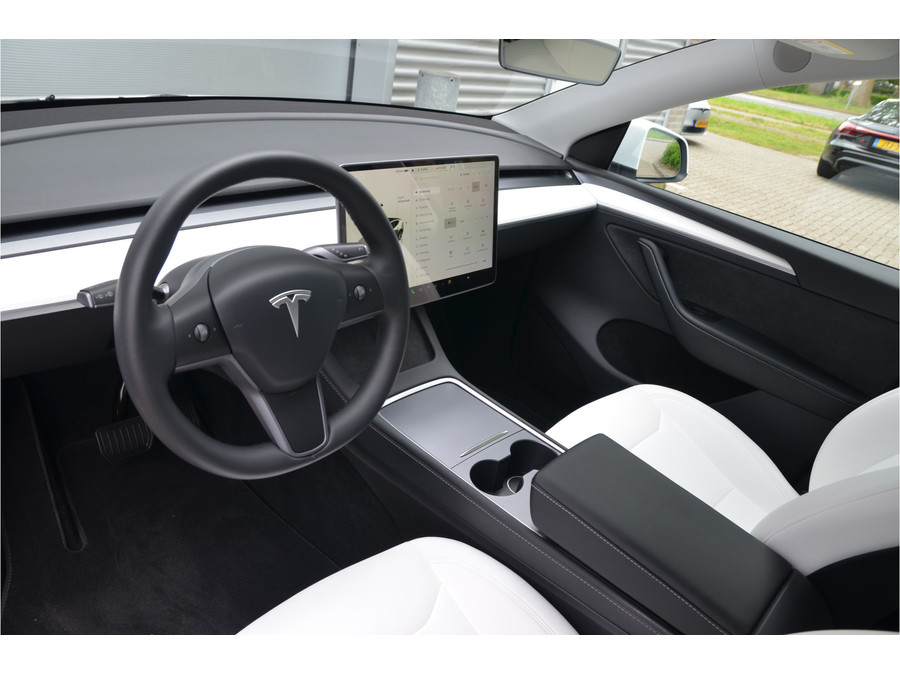 Tesla Model Y RWD 58 kWh