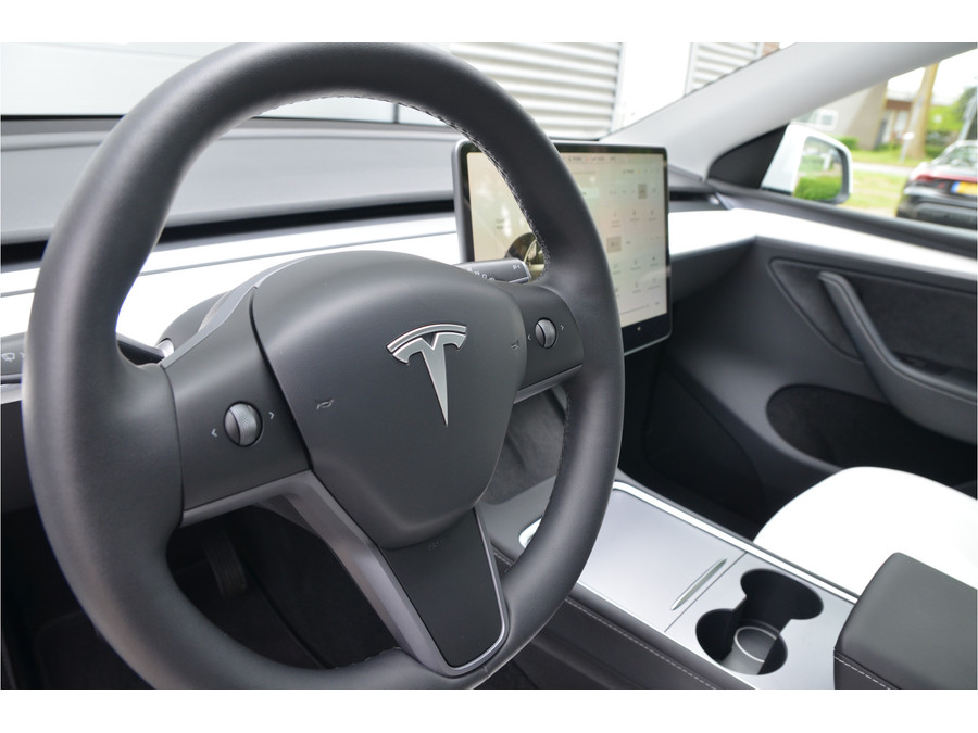 Tesla Model Y RWD 58 kWh