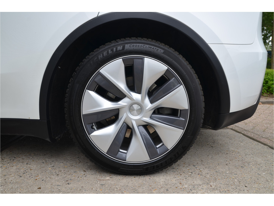 Tesla Model Y RWD 58 kWh