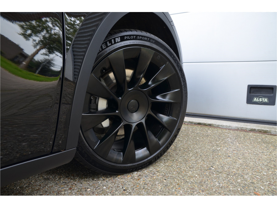 Tesla Model Y Long Range AWD 75 kWh