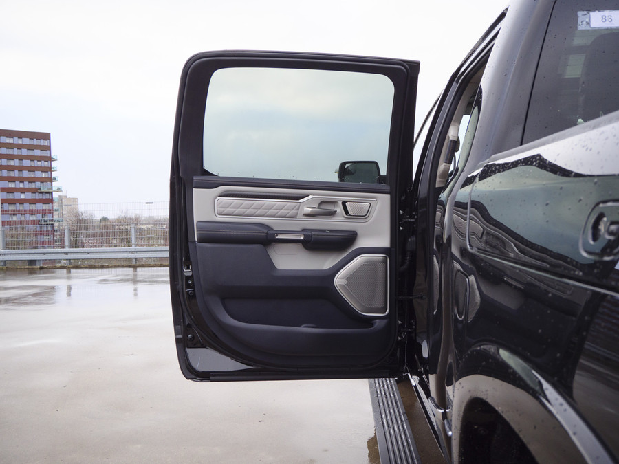 Dodge RAM | 1500 | Tungsten | 3.0L Twin-Turbo Hurricane | High Output | Crew Cab | 4X4