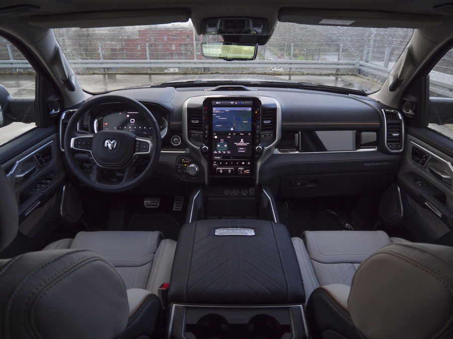 Dodge RAM | 1500 | Tungsten | 3.0L Twin-Turbo Hurricane | High Output | Crew Cab | 4X4