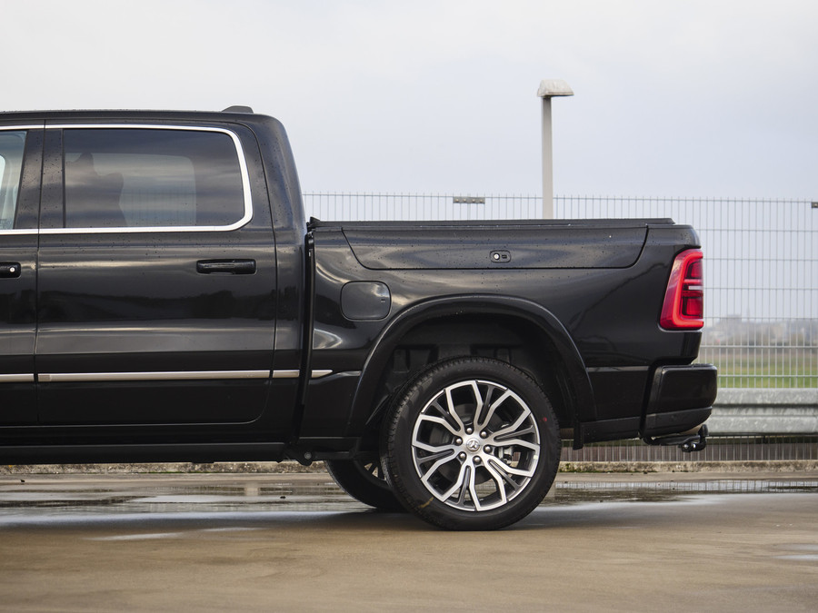 Dodge RAM | 1500 | Tungsten | 3.0L Twin-Turbo Hurricane | High Output | Crew Cab | 4X4