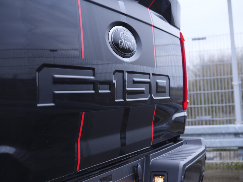 Ford F-150 5.0 V8 | Super Crew | Lariat FX4 | Black Edition | BPM-VRIJ