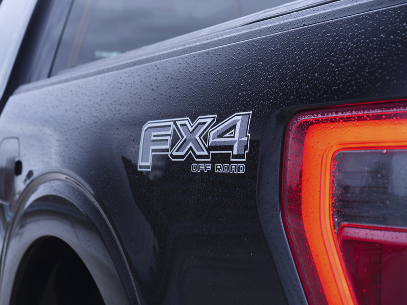 Ford F-150 5.0 V8 | Super Crew | Lariat FX4 | Black Edition | BPM-VRIJ